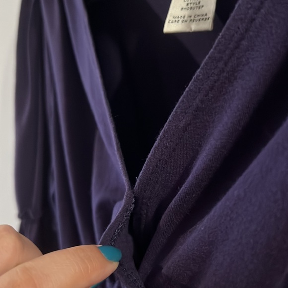 Max Studio Petite LP shirt purple; ruched sleeves & chest - Picture 5 of 5